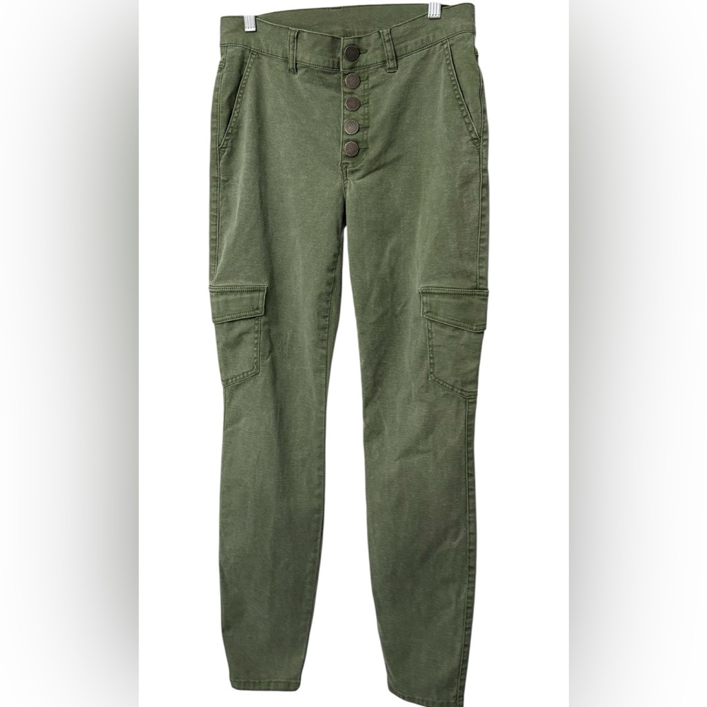 💚Cabi Women’s Button Fly Cargo Pants Olive Green Size 6.